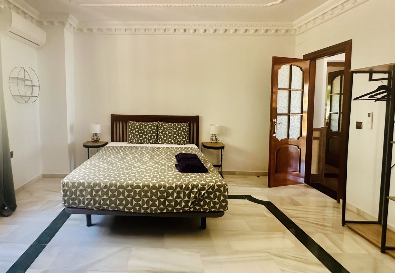 Villa à Malaga - À moins de 4 km de la plage et du centre de Malaga