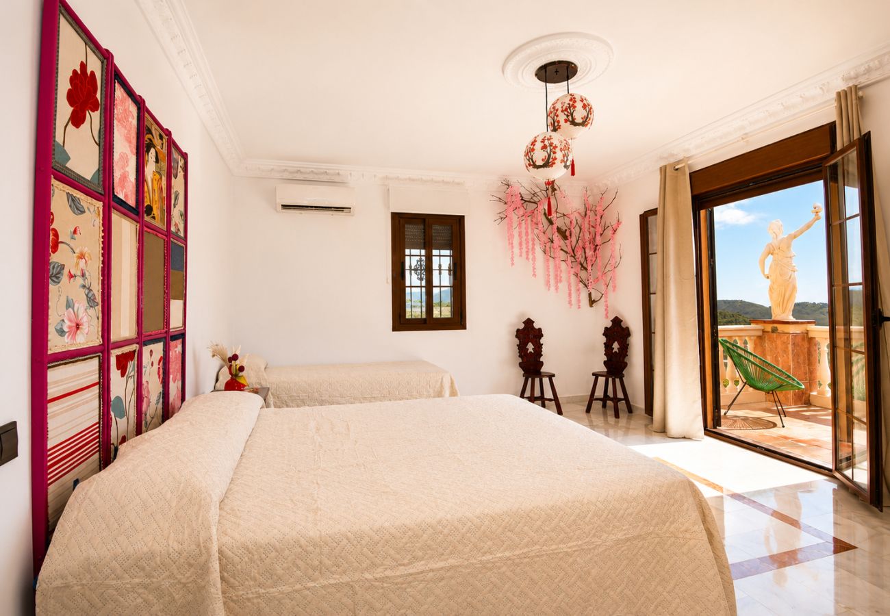 Villa à Malaga - À moins de 4 km de la plage et du centre de Malaga