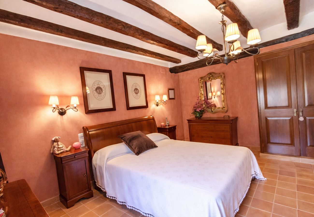 Villa à Santa Oliva - Élégance intemporelle près de BCN, plage a 14min