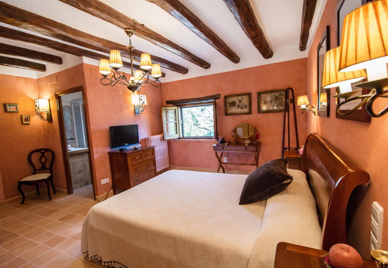 Villa à Santa Oliva - Élégance intemporelle près de BCN, plage a 14min