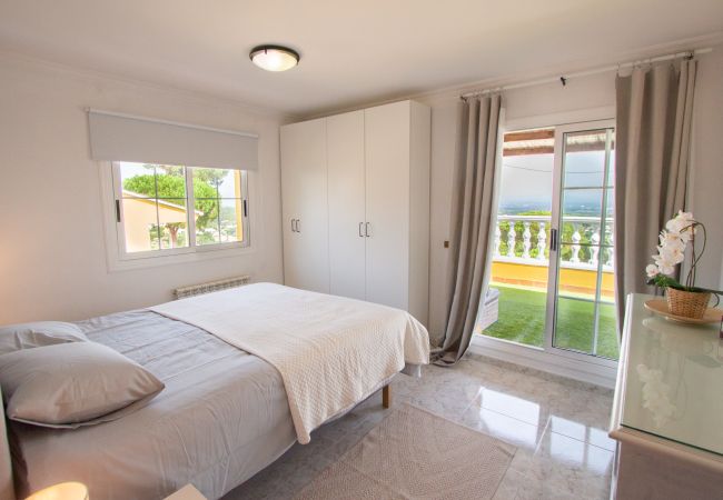 Villa à maçanet de la selva - 2 demeures privées dans une magnifique villa ! Villa à maçanet de la selva - 2 demeures privées dans une magnifique villa !