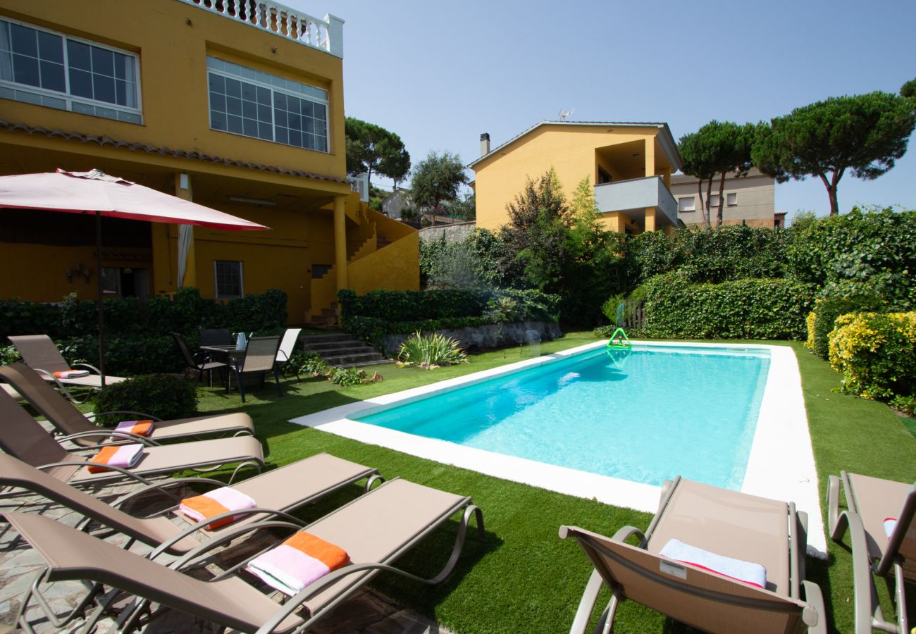 Villa à maçanet de la selva - 2 demeures privées dans une magnifique villa !
