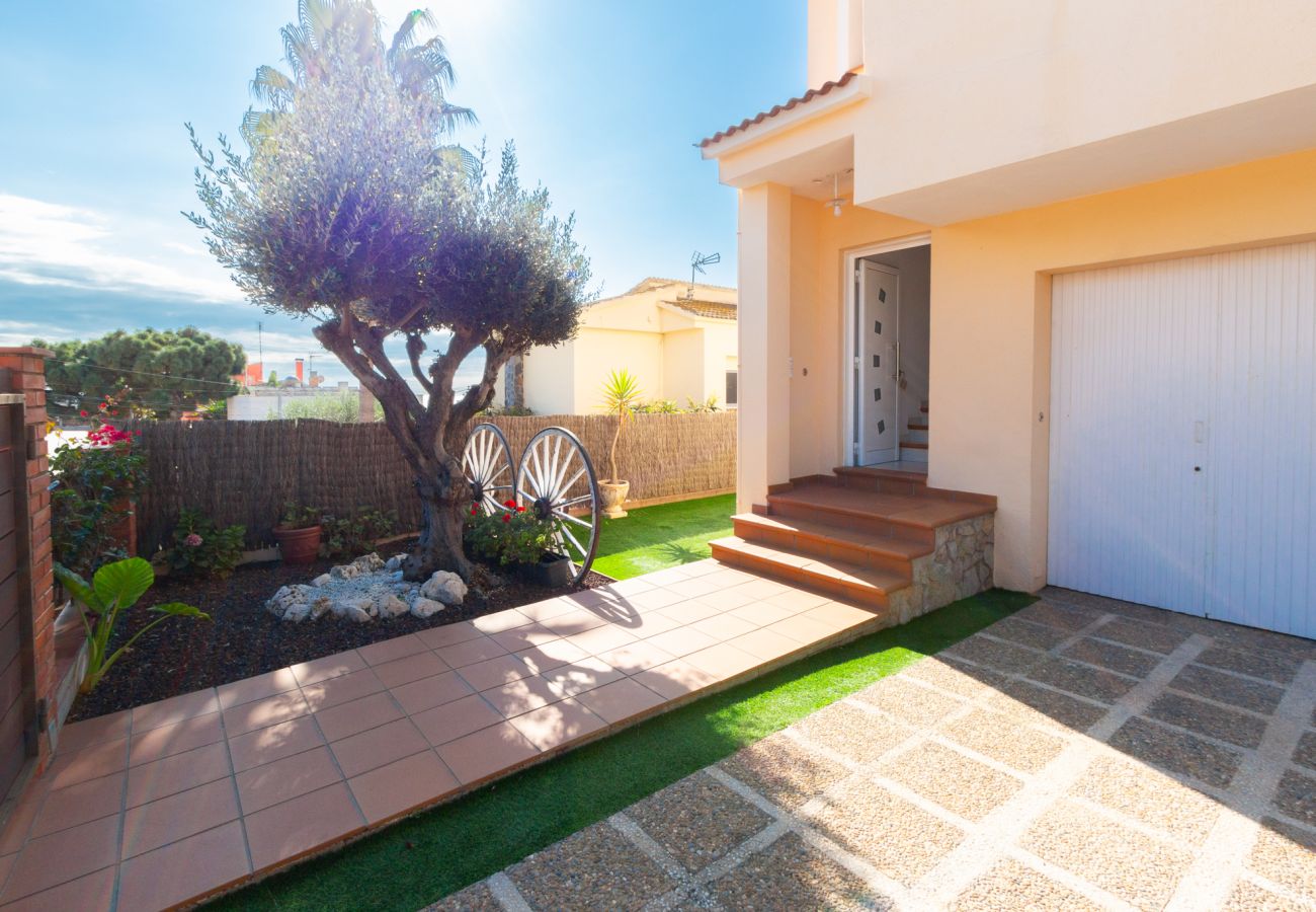 Villa à Pineda de Mar - Villa en bord de plage pour 8, pas besoin voiture