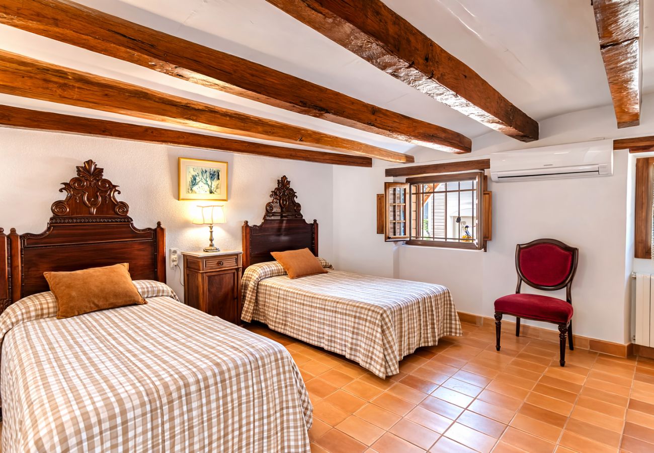 Villa à Santa Oliva - Historique majestueux pour 32 personnes, plage 10km