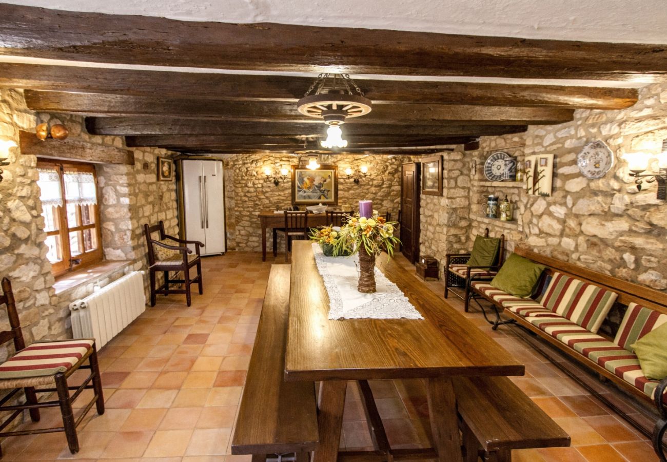 Villa à Santa Oliva - Historique majestueux pour 32 personnes, plage 10km