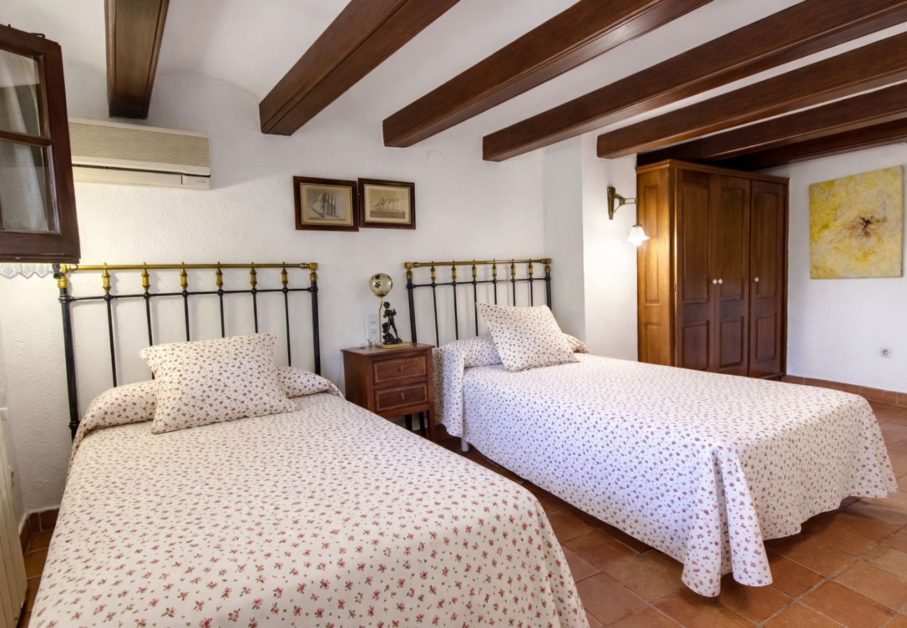 Villa à Santa Oliva - Historique majestueux pour 32 personnes, plage 10km