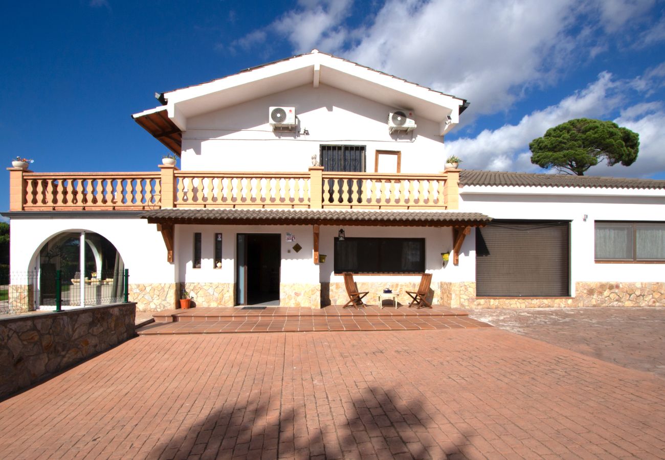 Villa à Sils - Belle villa à seulement 25 km de la plage de Lloret de Mar