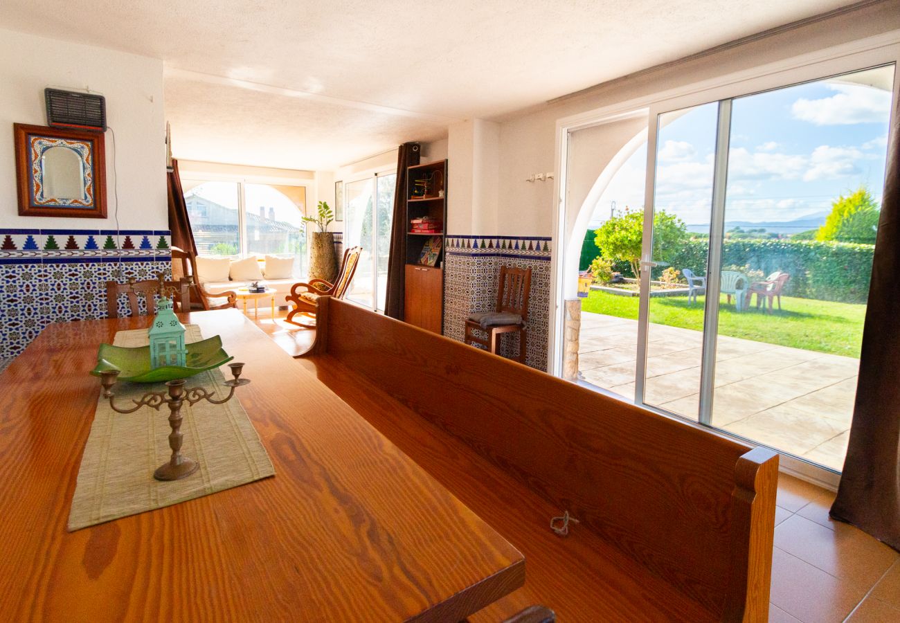 Villa à Sils - Belle villa à seulement 25 km de la plage de Lloret de Mar