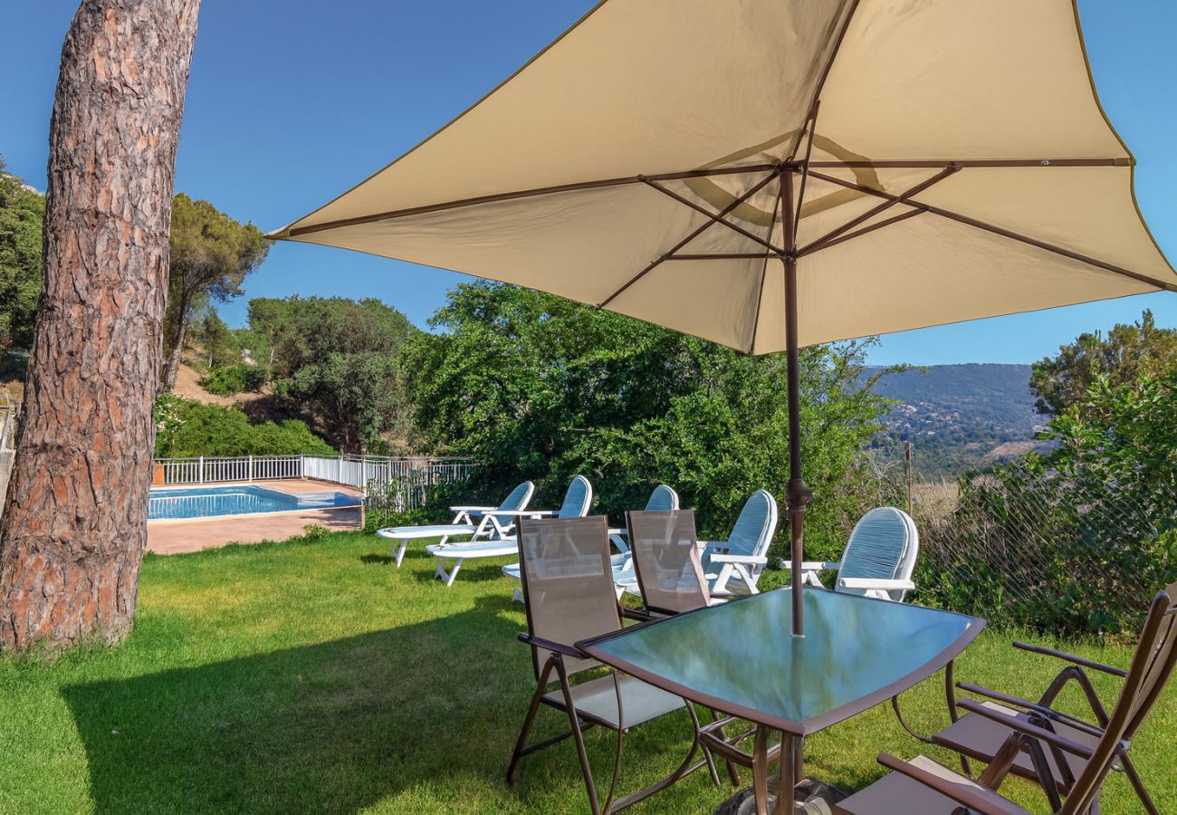 Villa à Sant Cebrià de Vallalta - Vues spectaculaires sur les montagnes, plage à 4km