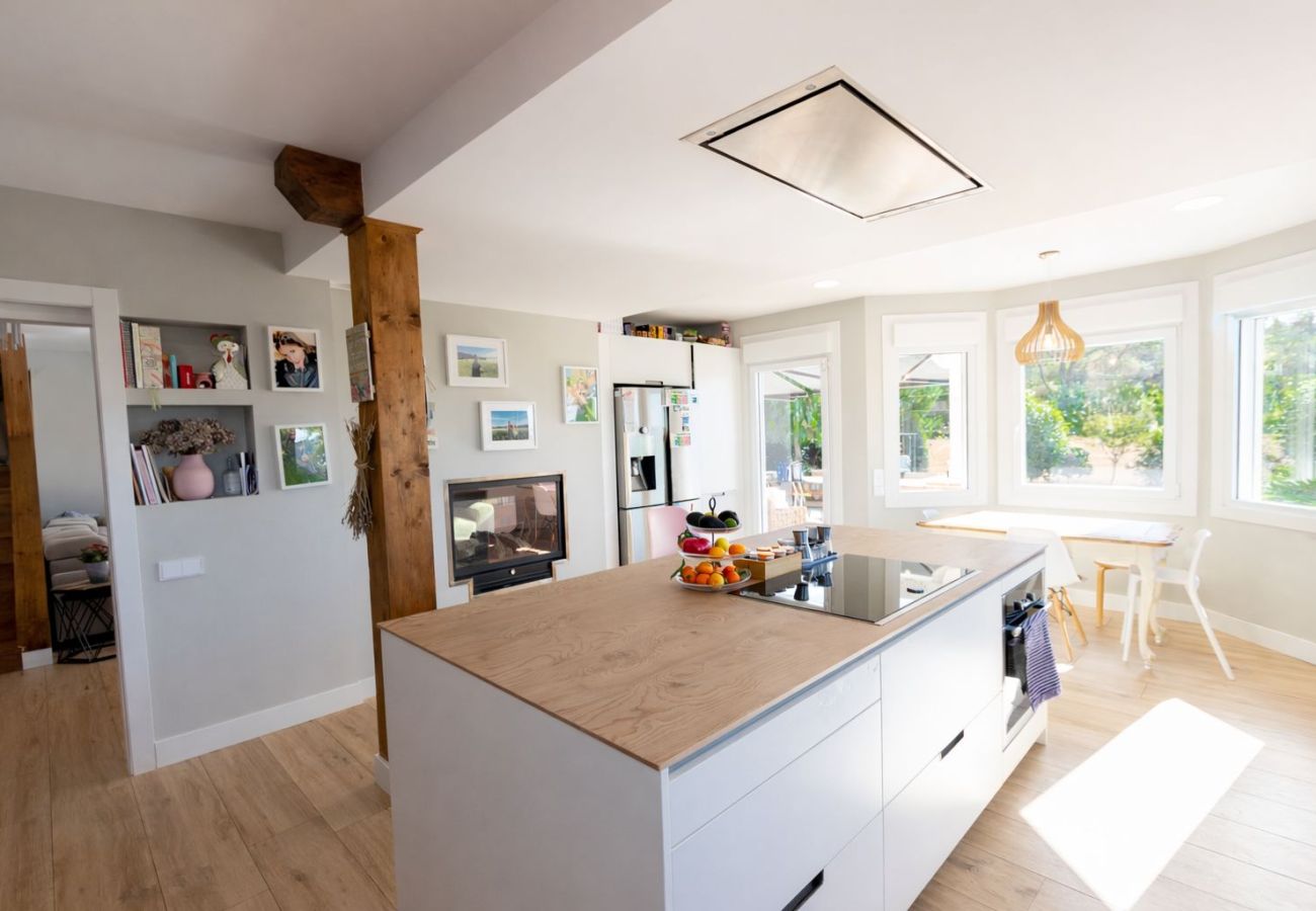 Villa à Llinars del Vallès - Villa piscine près de Barcelone • Commerces à pied