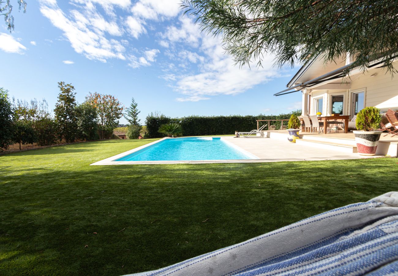 Villa à Llinars del Vallès - Villa piscine près de Barcelone • Commerces à pied