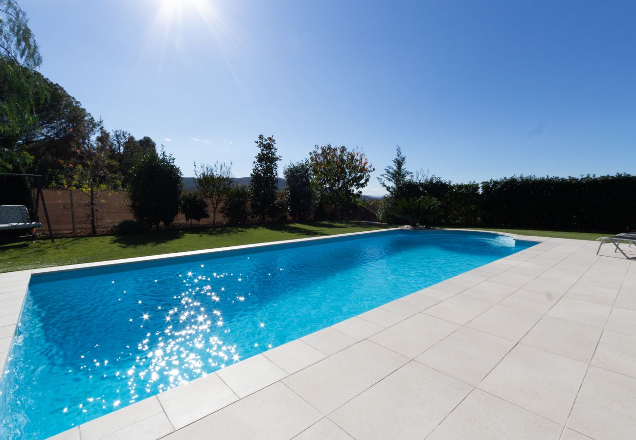 Villa à Llinars del Vallès - Villa piscine près de Barcelone • Commerces à pied