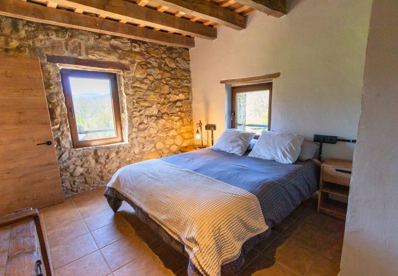 Villa à Sant Feliu de Pallerols - Délices champêtres entre Gérone et la France