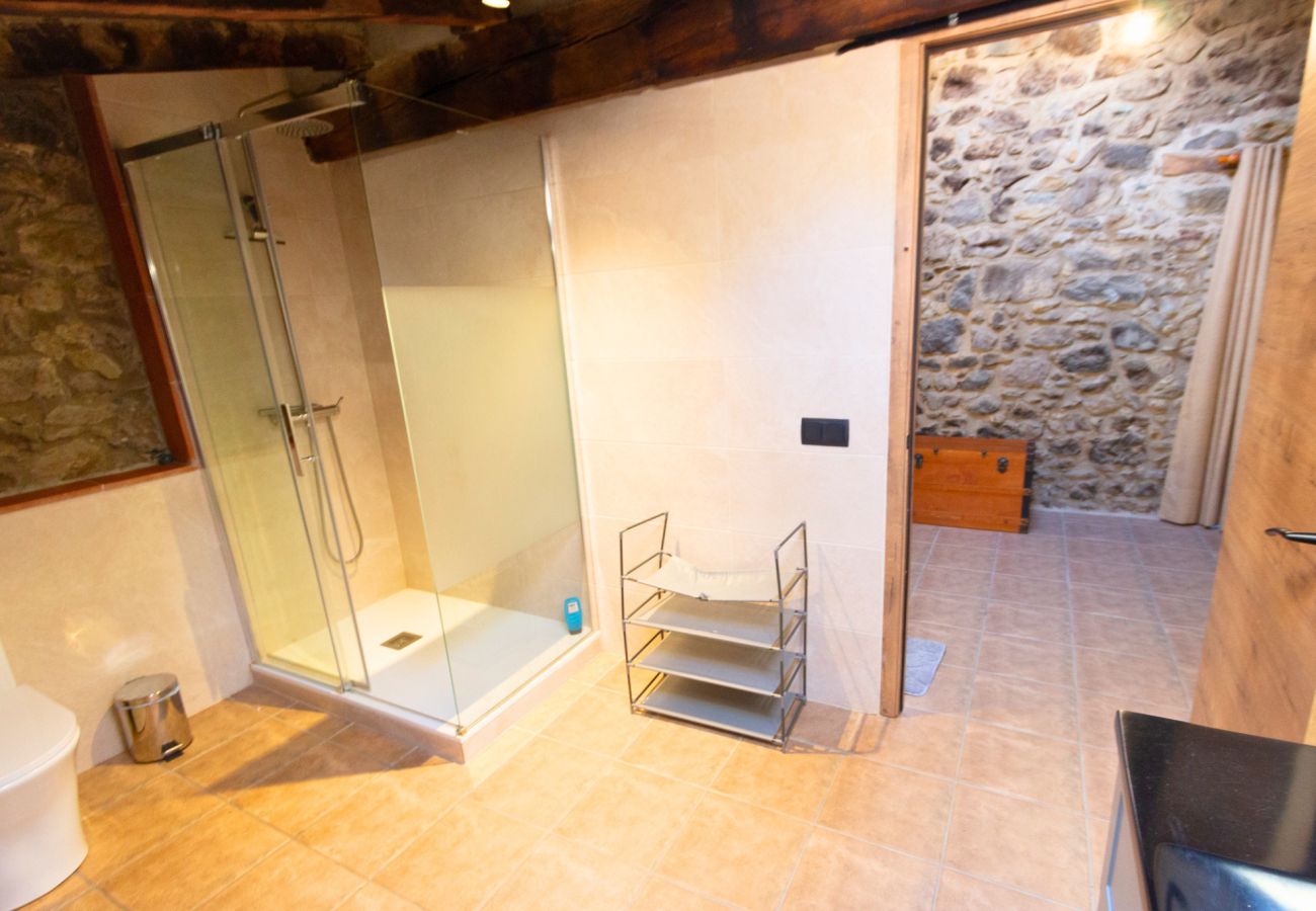 Villa à Sant Feliu de Pallerols - Délices champêtres entre Gérone et la France