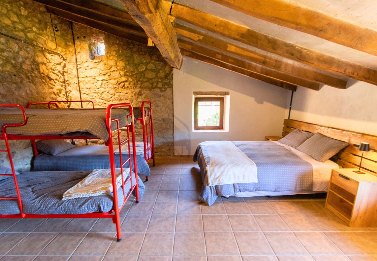 Villa à Sant Feliu de Pallerols - Délices champêtres entre Gérone et la France