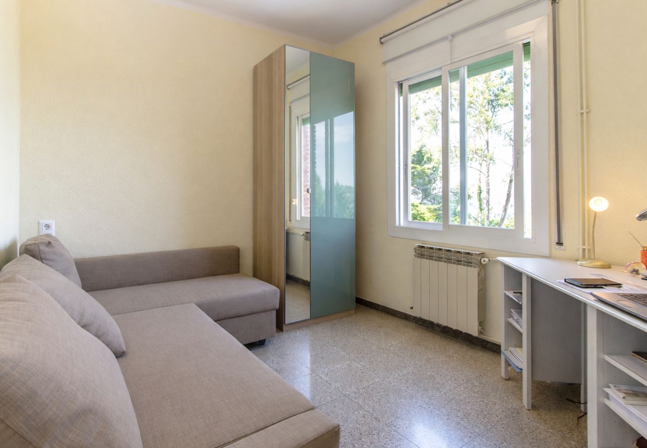 Villa in Corbera de llobregat - Elegant Mountain Villa just 30km to Barcelona