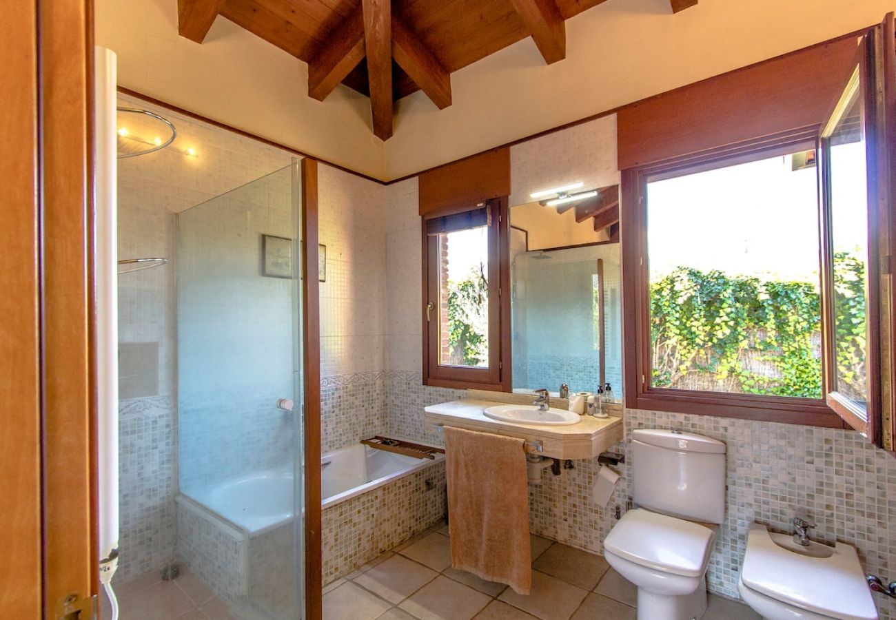 Villa in Vidreres -  A Costa Brava gem - only a few minutes to the beach!