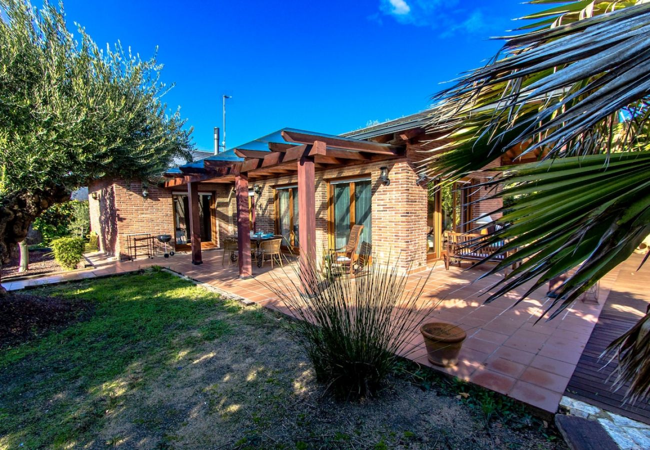 Villa in Vidreres -  A Costa Brava gem - only a few minutes to the beach!