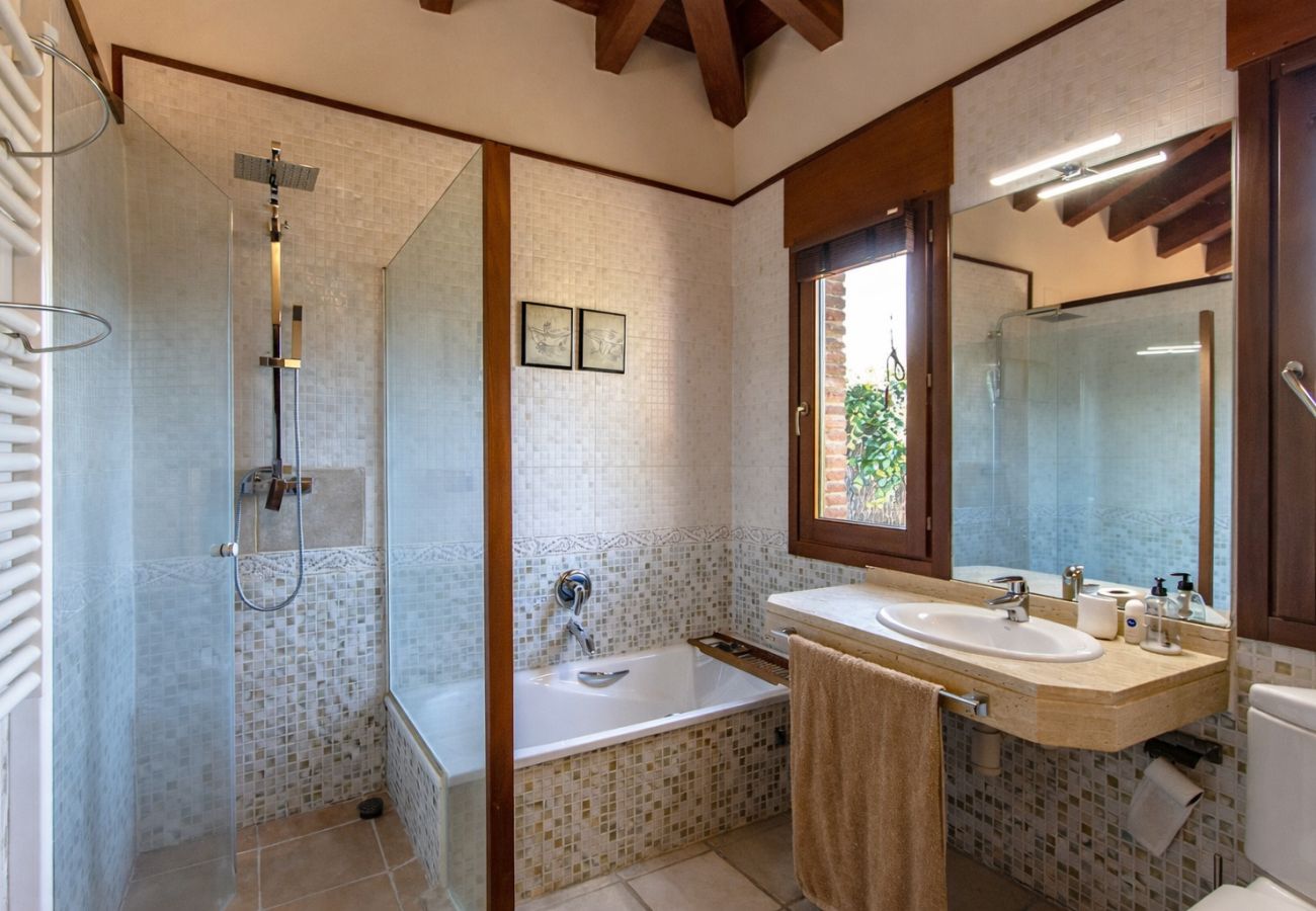 Villa in Vidreres -  A Costa Brava gem - only a few minutes to the beach!