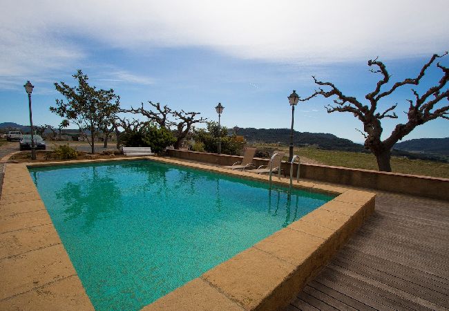 Villa in Alforja - Your own private estate just 20km from Salou! Villa in Alforja - Your own private estate just 20km from Salou!