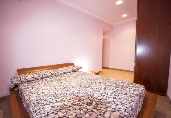 Villa in La Selva del Camp - Incredible secluded villa, just 18 km from Beach! Villa in La Selva del Camp - Incredible secluded villa, just 18 km from Beach!
