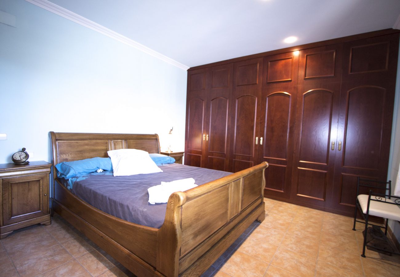 Villa in La Selva del Camp - Incredible secluded villa, just 18 km from Beach!