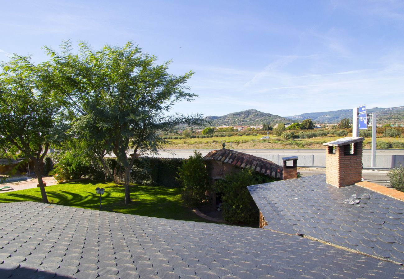 Villa in La Selva del Camp - Incredible secluded villa, just 18 km from Beach!