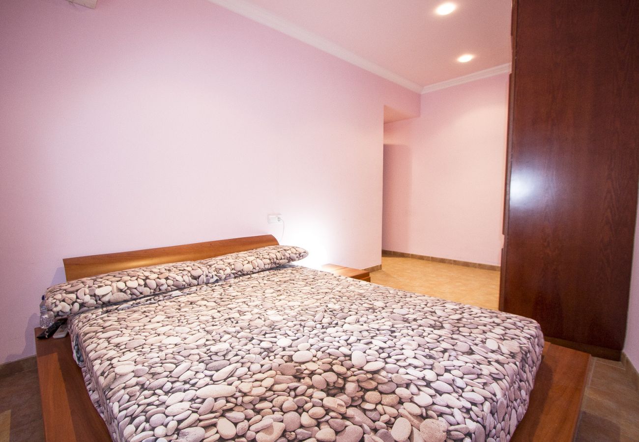 Villa in La Selva del Camp - Incredible secluded villa, just 18 km from Beach!