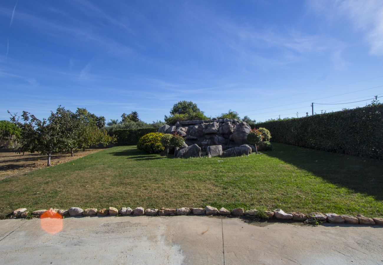 Villa in La Selva del Camp - Incredible secluded villa, just 18 km from Beach!