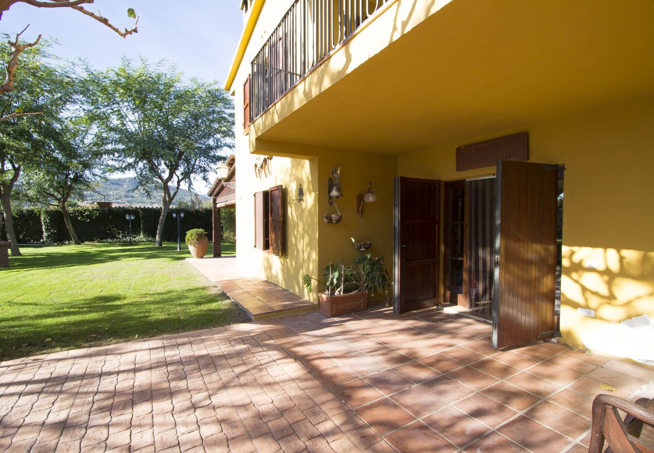 Villa in La Selva del Camp - Incredible secluded villa, just 18 km from Beach!