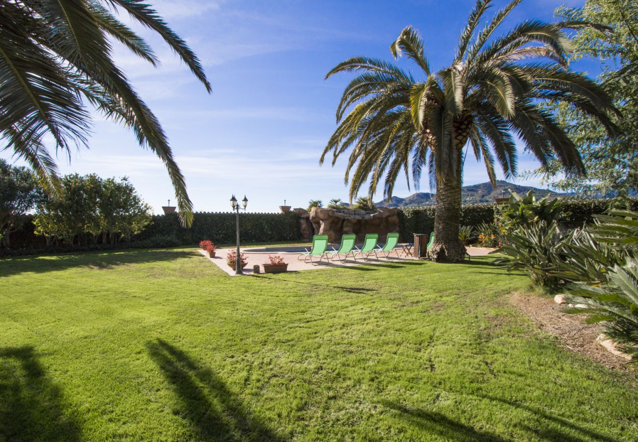 Villa in La Selva del Camp - Incredible secluded villa, just 18 km from Beach!