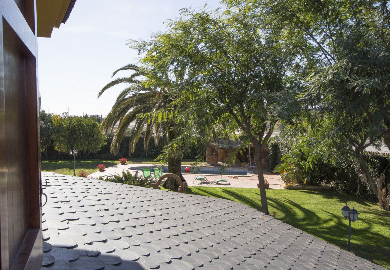 Villa in La Selva del Camp - Incredible secluded villa, just 18 km from Beach!