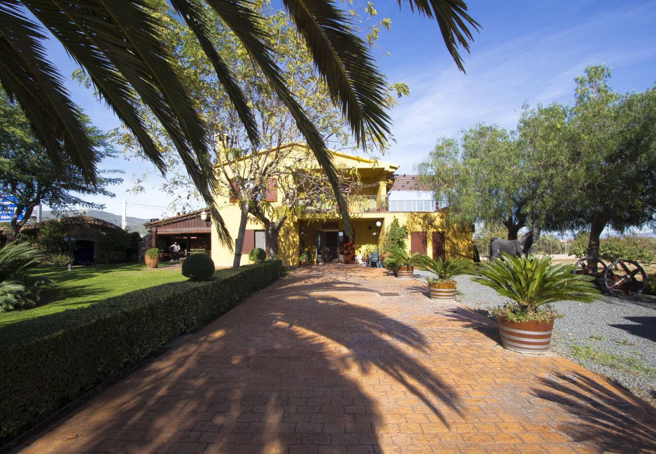 Villa in La Selva del Camp - Incredible secluded villa, just 18 km from Beach!