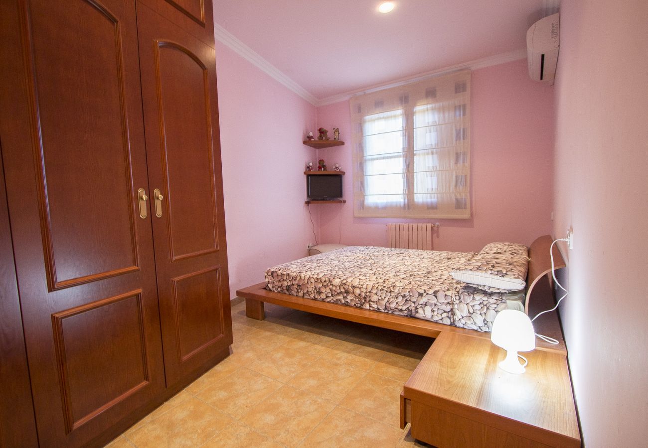 Villa in La Selva del Camp - Incredible secluded villa, just 18 km from Beach!