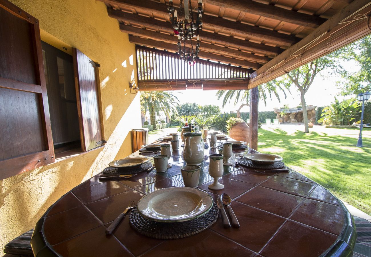 Villa in La Selva del Camp - Incredible secluded villa, just 18 km from Beach!