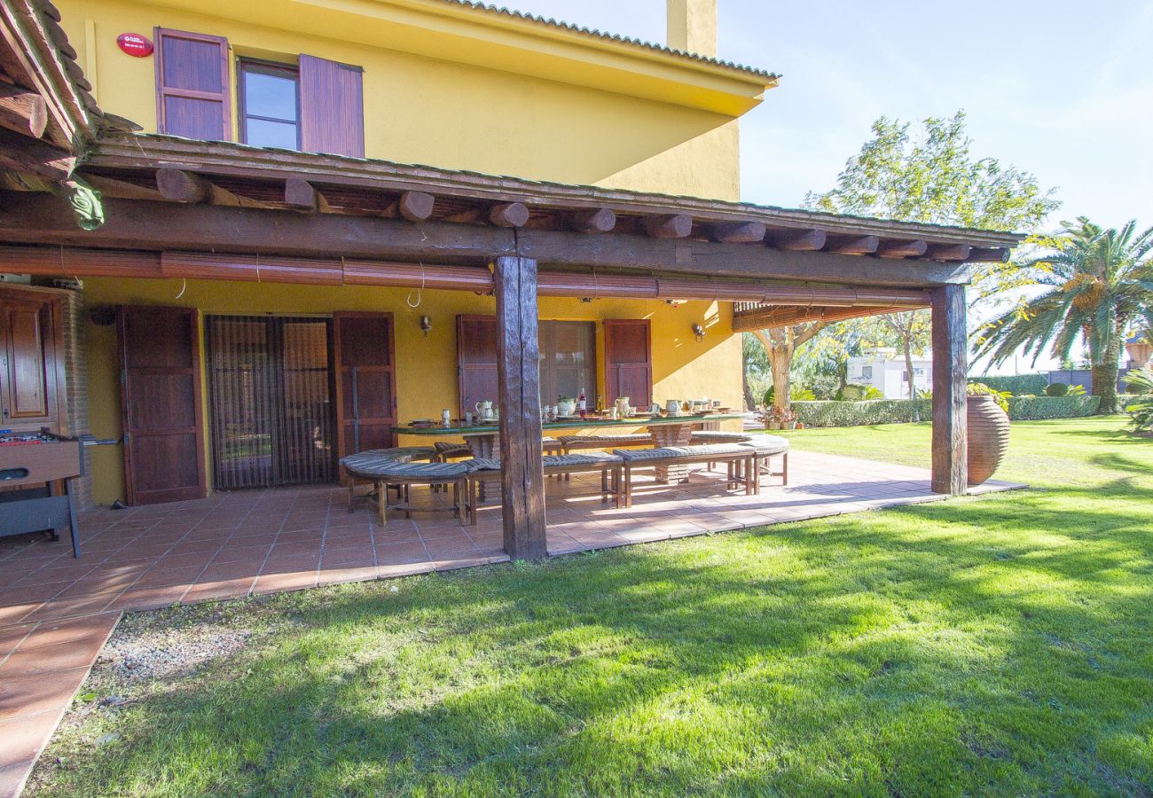 Villa in La Selva del Camp - Incredible secluded villa, just 18 km from Beach!