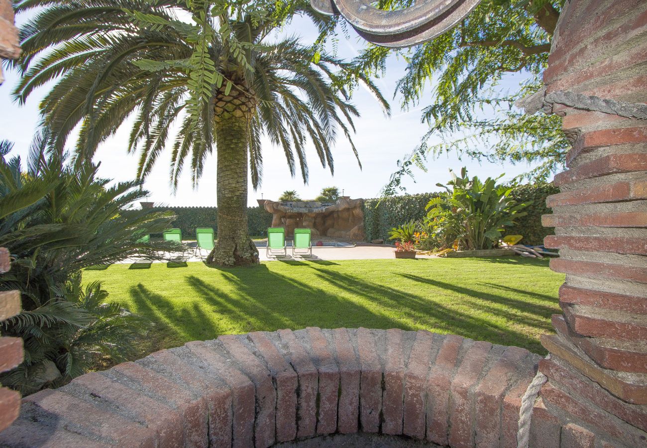 Villa in La Selva del Camp - Incredible secluded villa, just 18 km from Beach!