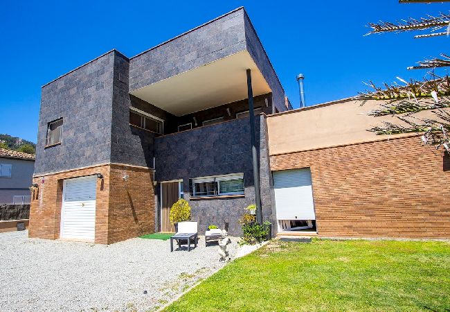 Villa in Sentmenat - Modern and spacious w/ private pool close to BCN