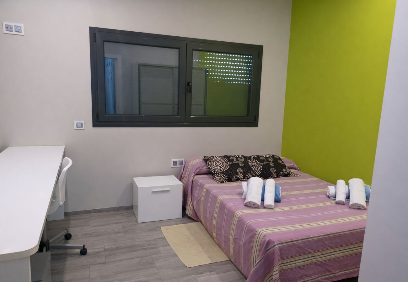 Villa in Sils - Modern Marvel - 26km to Costa Brava beaches!