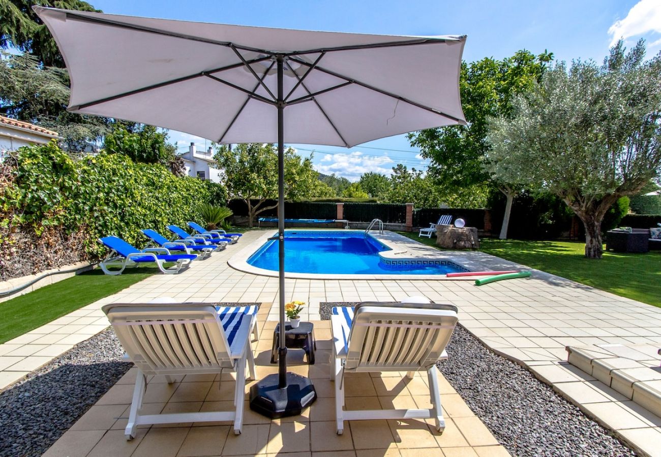 Villa in Sentmenat - Stunning Villa w/ private pool 33 km to Barcelona!