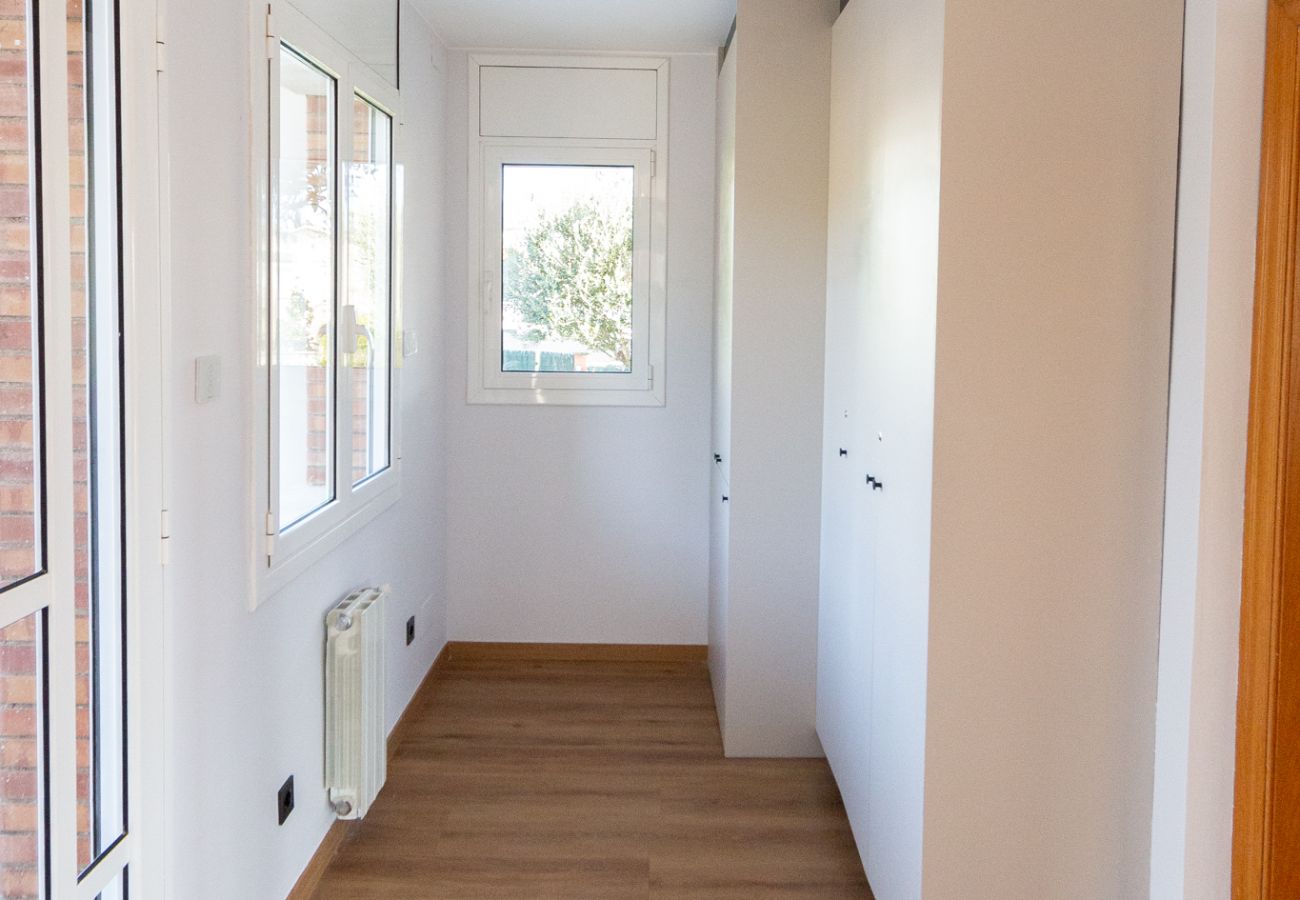 Villa in Sentmenat - Stunning Villa w/ private pool 33 km to Barcelona!