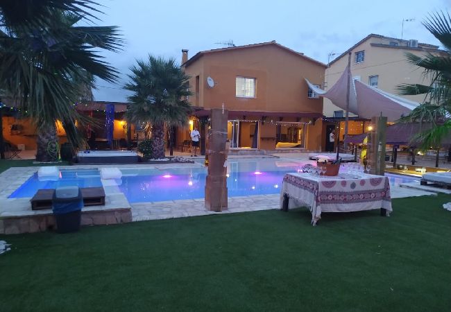 Villa in Rubí - Relax and Recharge - only 34km from Barcelona!  Villa in Rubí - Relax and Recharge - only 34km from Barcelona!