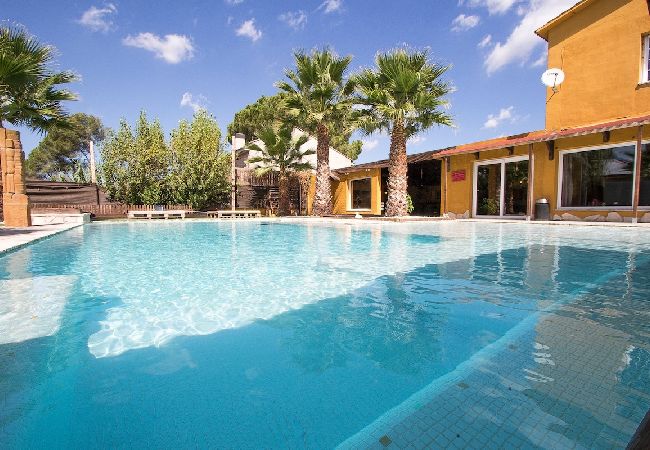 Villa in Rubí - Relax and Recharge - only 34km from Barcelona!  Villa in Rubí - Relax and Recharge - only 34km from Barcelona!