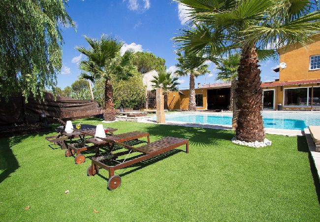 Villa in Rubí - Relax and Recharge - only 34km from Barcelona! 