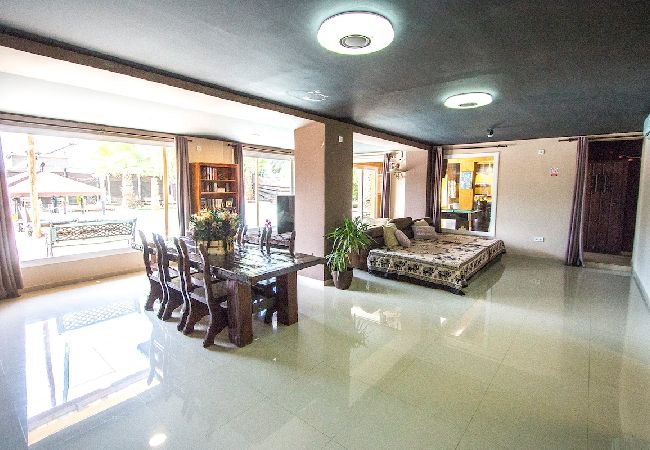 Villa in Rubí - Relax and Recharge - only 34km from Barcelona!  Villa in Rubí - Relax and Recharge - only 34km from Barcelona!