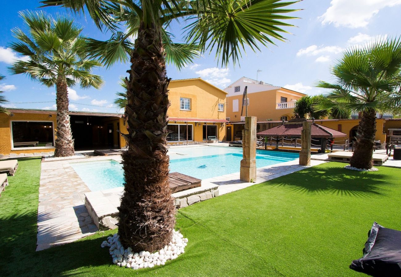 Villa in Rubí - Relax and Recharge - only 34km from Barcelona! 