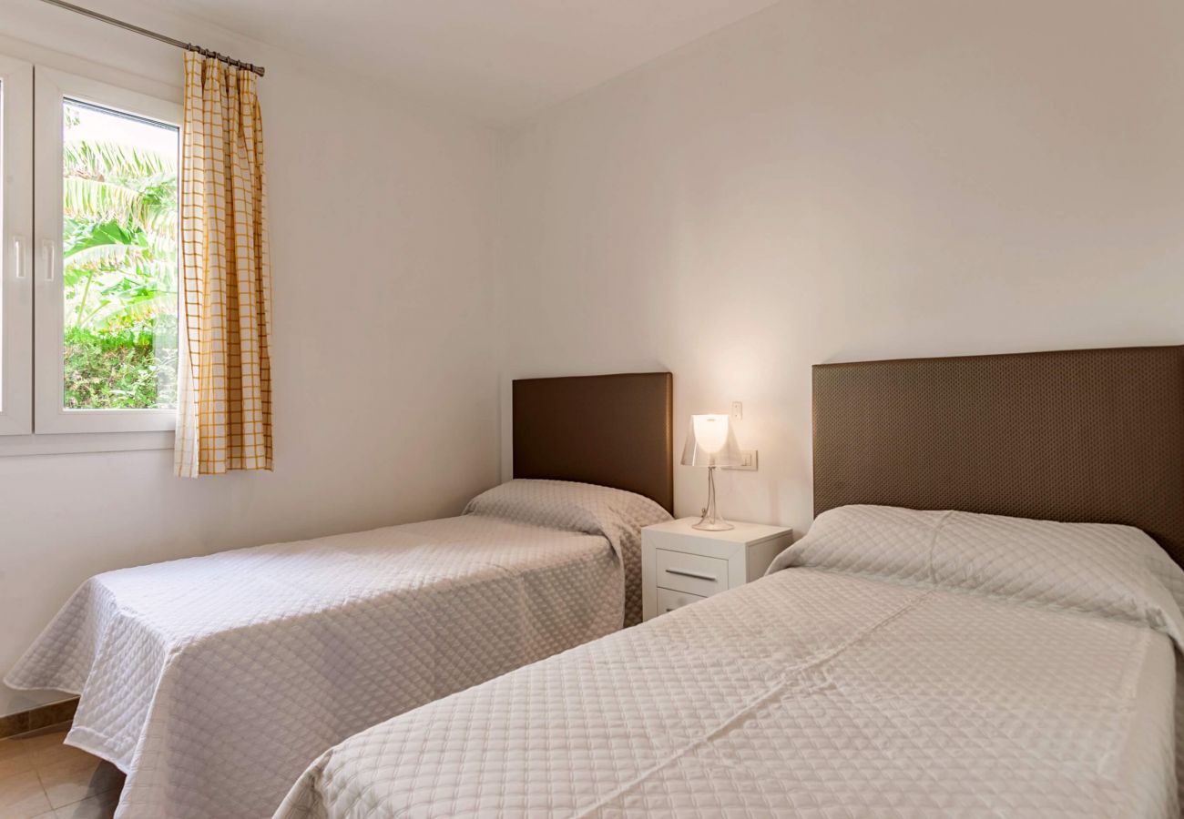 Villa in Palma de Mallorca - Lovely Mallorcan villa - only 100m to beach!
