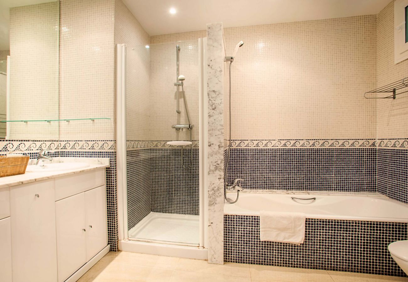 Villa in Palma de Mallorca - Lovely Mallorcan villa - only 100m to beach!