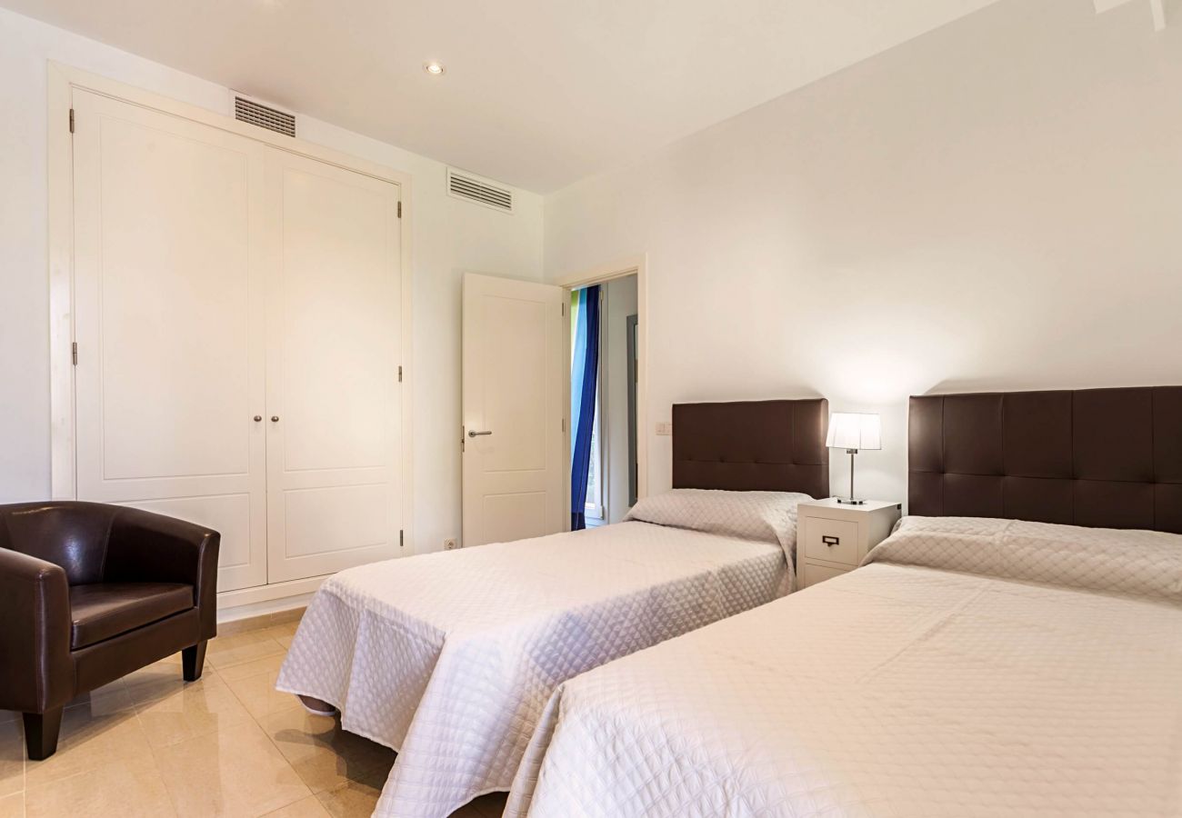 Villa in Palma de Mallorca - Lovely Mallorcan villa - only 100m to beach!