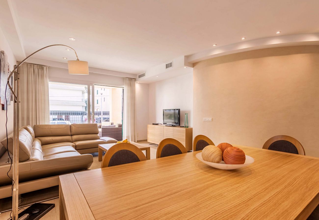Villa in Palma de Mallorca - Lovely Mallorcan villa - only 100m to beach!